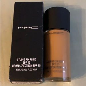 MAC Studio Fix Fluid C8